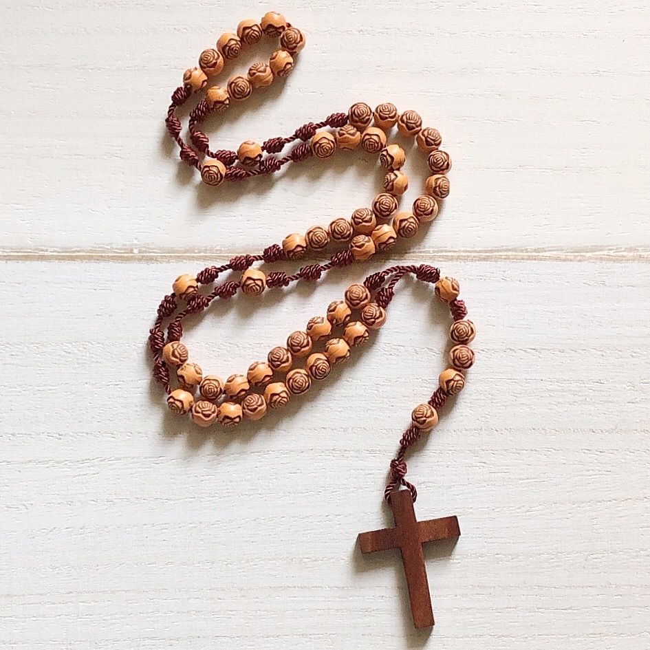 紐ロザリオ ブラウン系《薔薇ビーズ・木製十字架》ハンドメイド品 商品