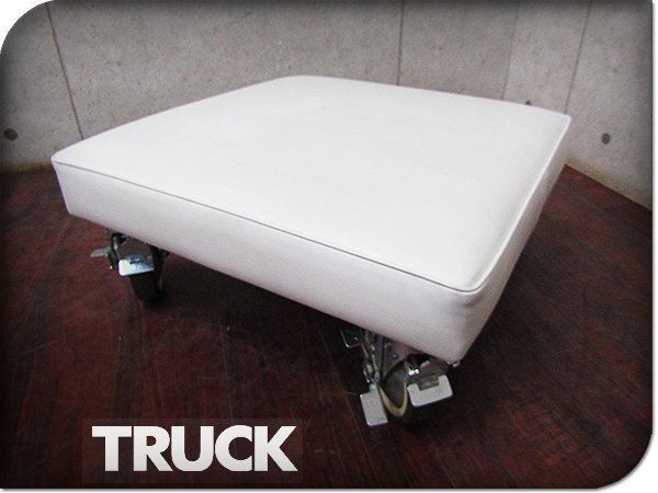 TRUCKFURNITURE スツール