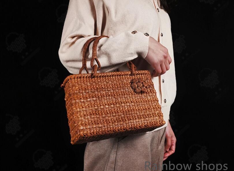 国産 最高級職人の技 手編み山葡萄かご バッグ 未使用 (約)幅30cmx高さ22.5cmx奥行11cm ほど 国産 最高級職人の技 手編み 山葡萄かご バッグ 未使用 (約) 幅29cmx高