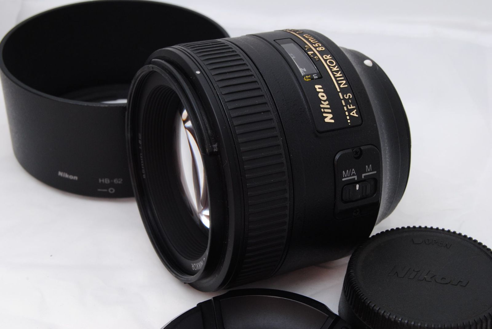 新品級 ☆ Nikon 単焦点レンズ AF-S NIKKOR 85mm f/1.8G フルサイズ 