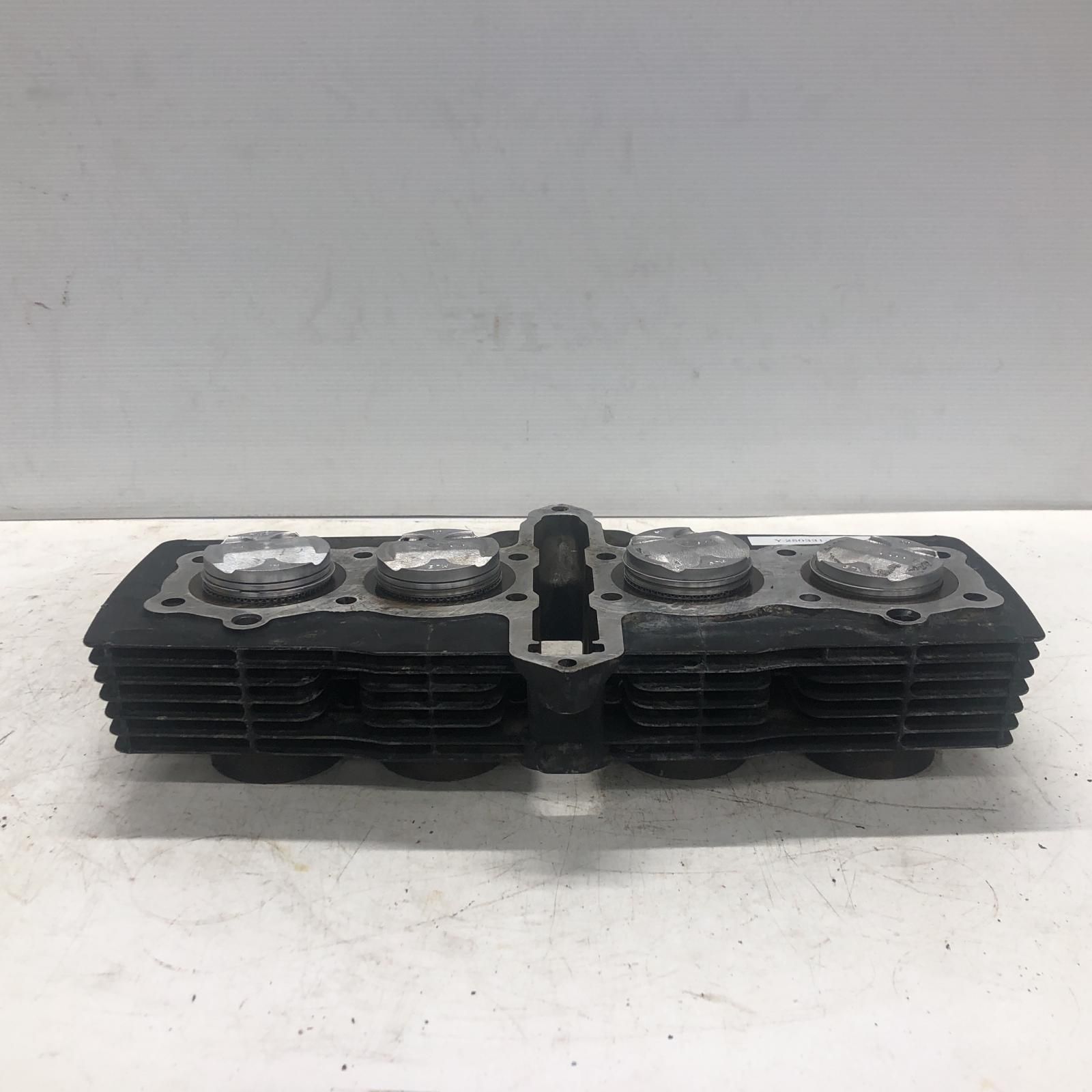 CBR400F 純正　シリンダーヘッドカバー　ヘッドカバー CBR400F 純正 シリンダーヘッドカバー ヘッドカバー CBR400F