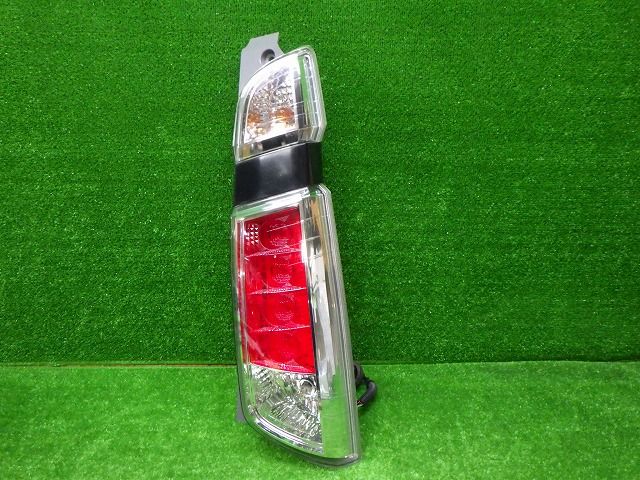 ホンダ JH1/2 N-WGN 後期 右テールレンズ W1400 LED球切れ無 250122002