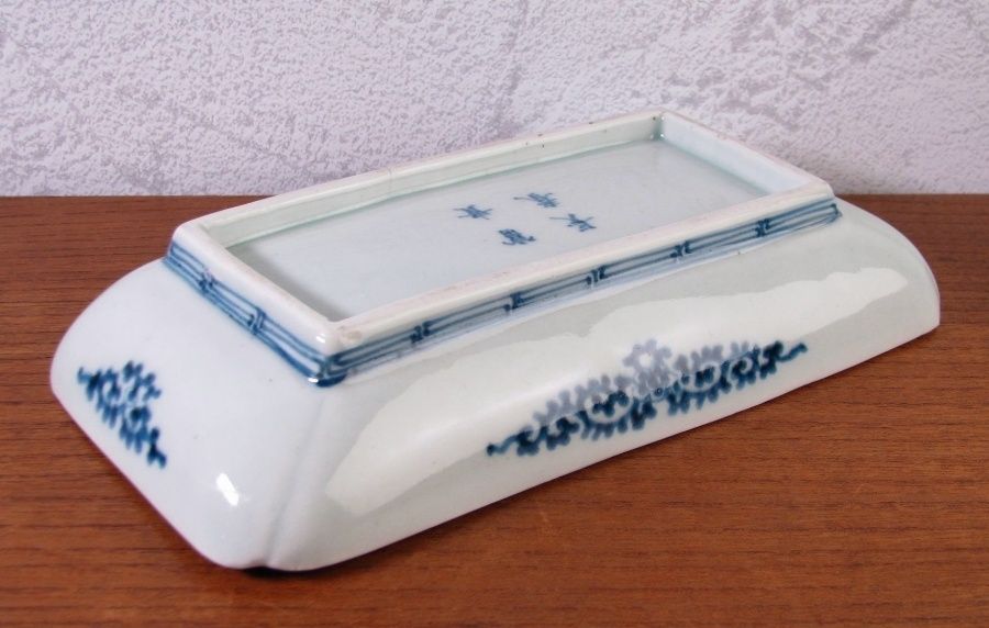 古伊万里　伊万里　江戸　中期　蛸唐草文　三足　香炉　染付 古伊万里 伊万里 江戸 中期 蛸唐草文 三足 香炉 染付 江戸中期染