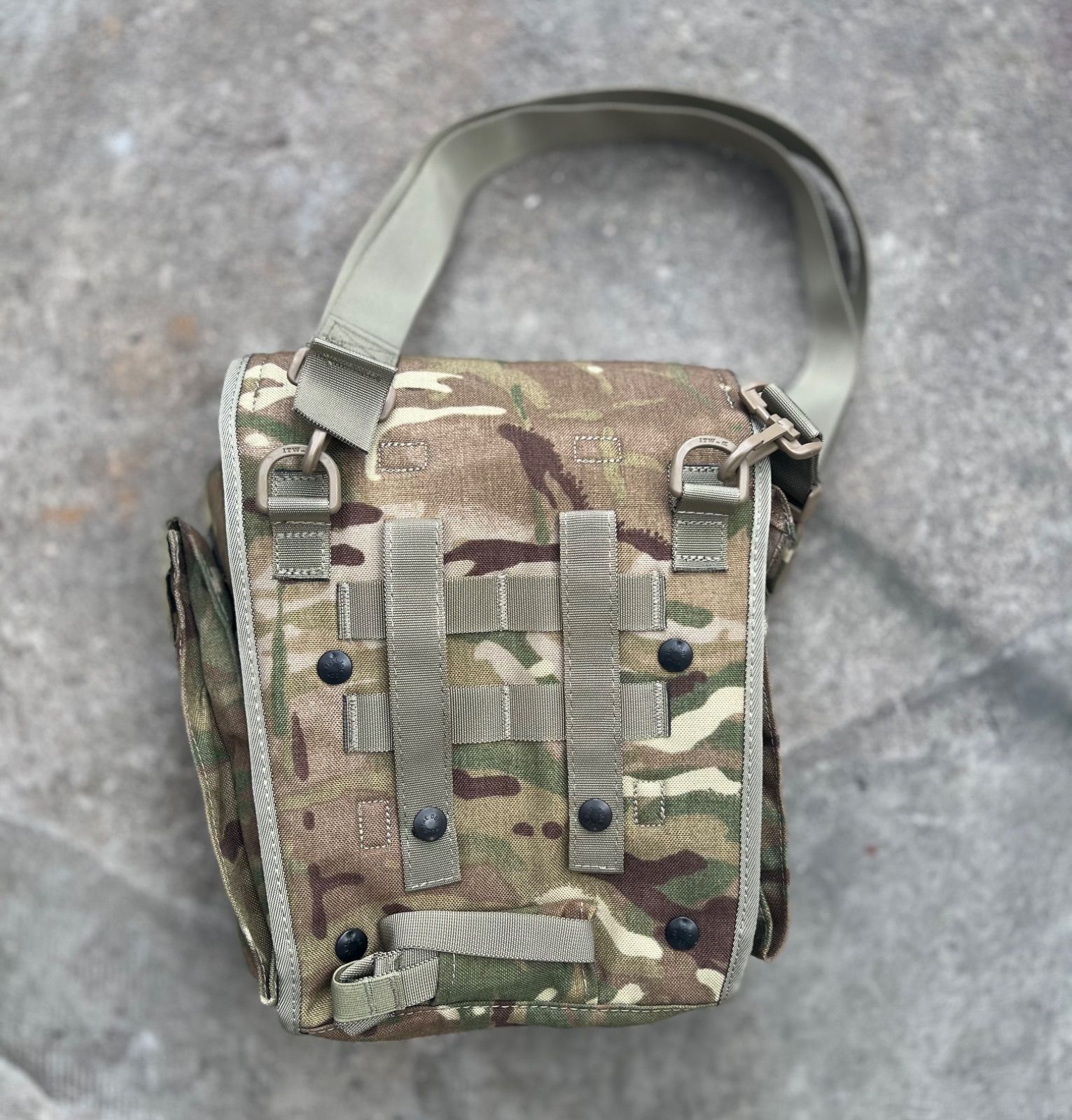 イギリス軍放出品 ガスマスクバッグ 実物 - メルカリ