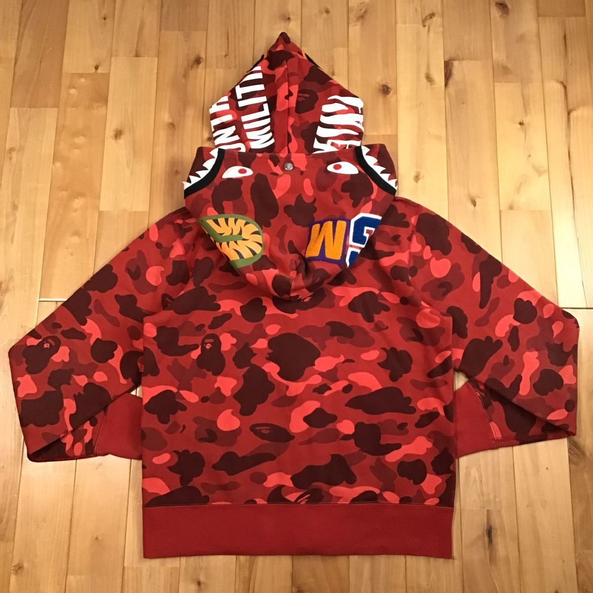 メンズAPE BAPE KAWS DOUBLE SHARK HOODIE パーカー 赤 - パーカー