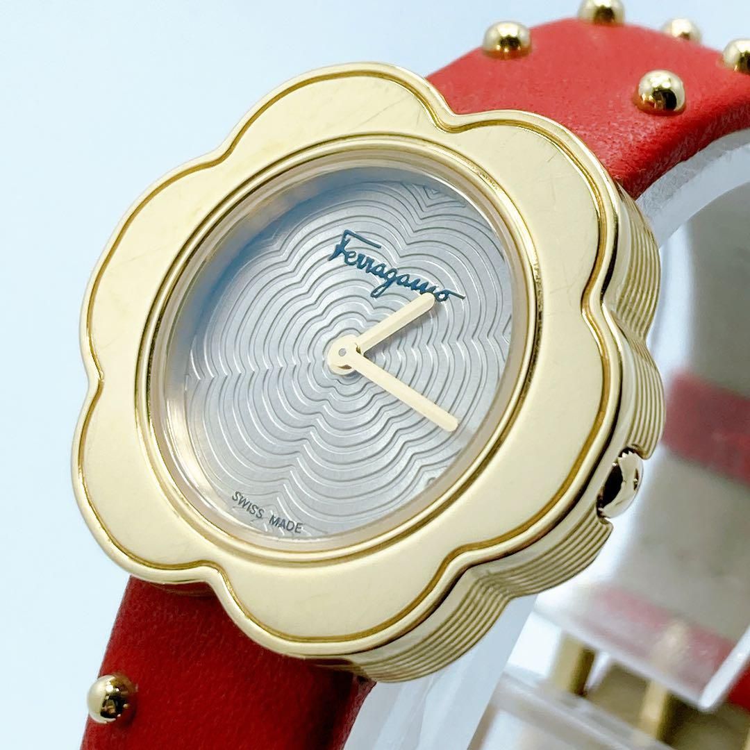 457サルヴァトーレ フェラガモ フィオーレ フラワー ゴールド 腕時計