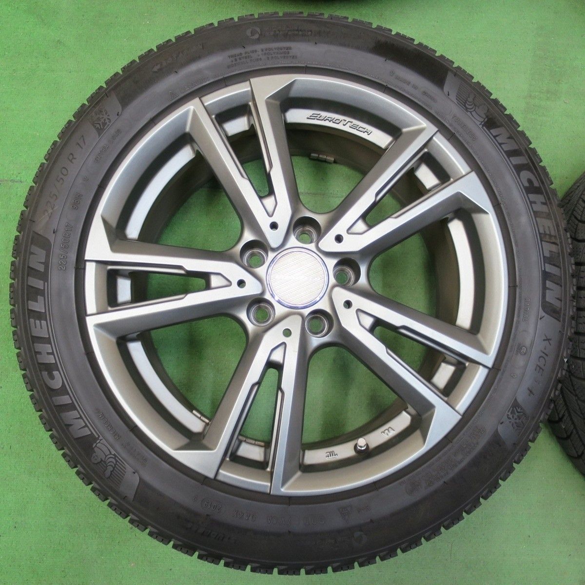 送料込 スタッドレスタイヤ 225/65R17 ミシュラン X-ICE3+ 送料込 スタッドレスタイヤ 225/65R17 ミシュラン X-ICE3+