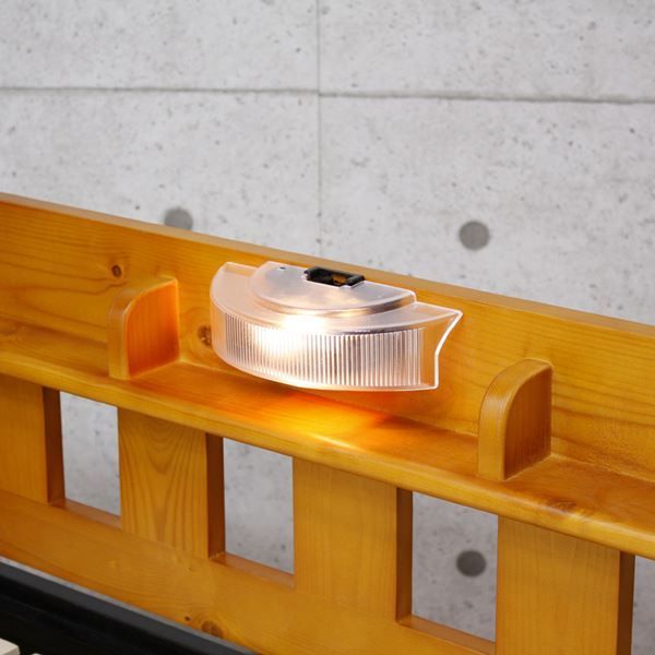 3段 ベッド 幅104cm 直列タイプ ライトブラウン 照明 2口コンセント 宮付き 通気性 すのこ ベッドフレーム ベッドルーム 寝室 NEXPOTALLINN_EU