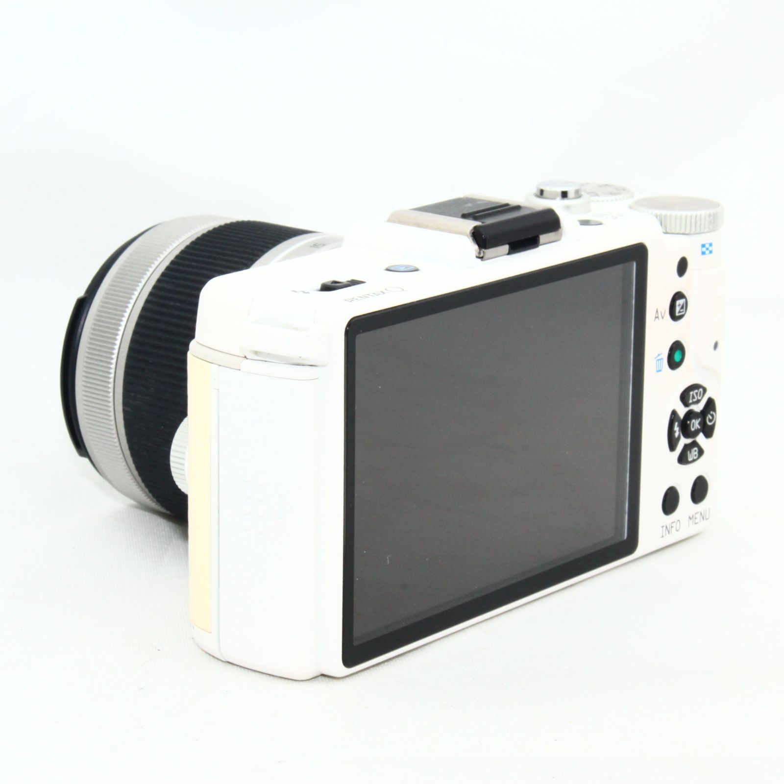 PENTAX Q レンズキット ホワイト - メルカリ PENTAX Q レンズキット ホワイト - メルカリ