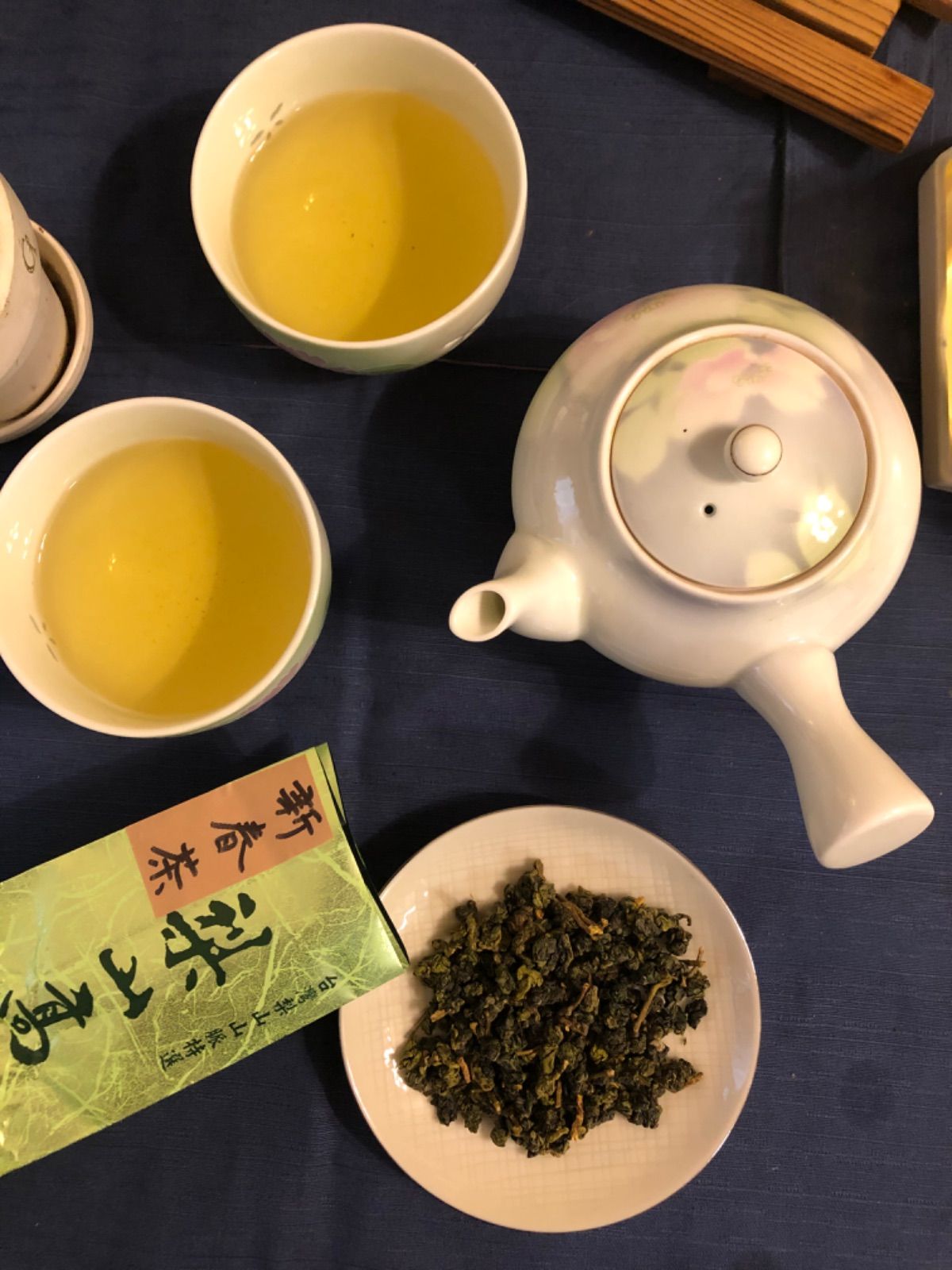 台湾好茶】頂級 梨山高冷茶 一番茶 手摘み 青心烏龍茶 頂級品 1心2葉