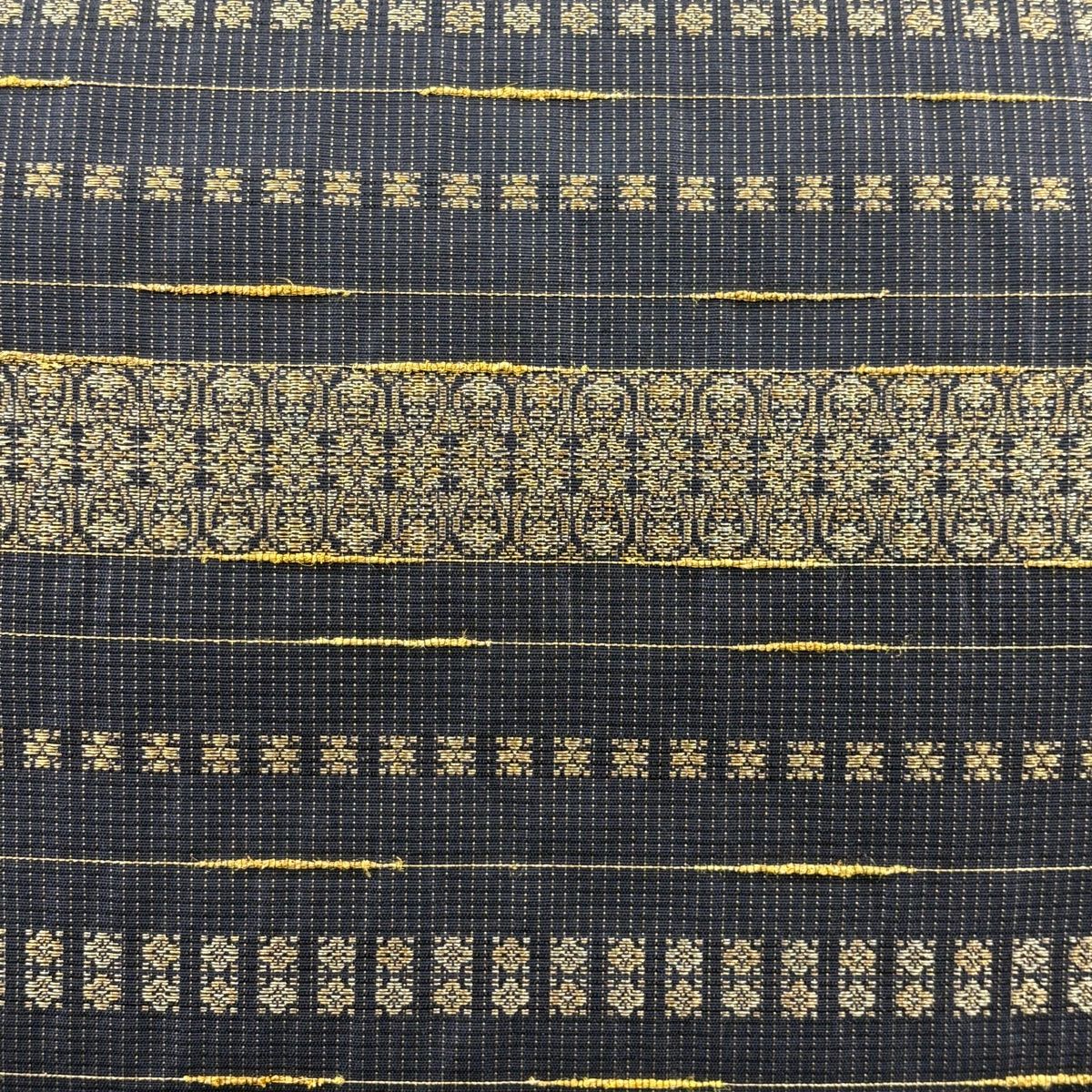 袋帯 美品 名品 じゅらく 落款 秋草 芝 金糸 ベージュ お太鼓柄