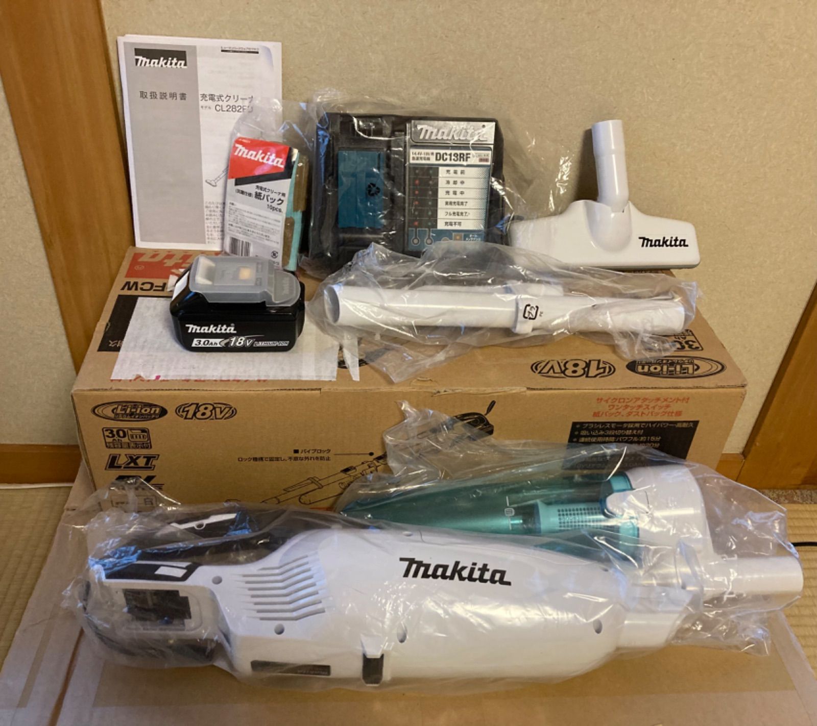 マキタ コードレス掃除機CL282 紙パック式　+　アタッチメント4点 Amazon.co.jp: マキタ コードレス掃除機CL282 紙パック式 標準50
