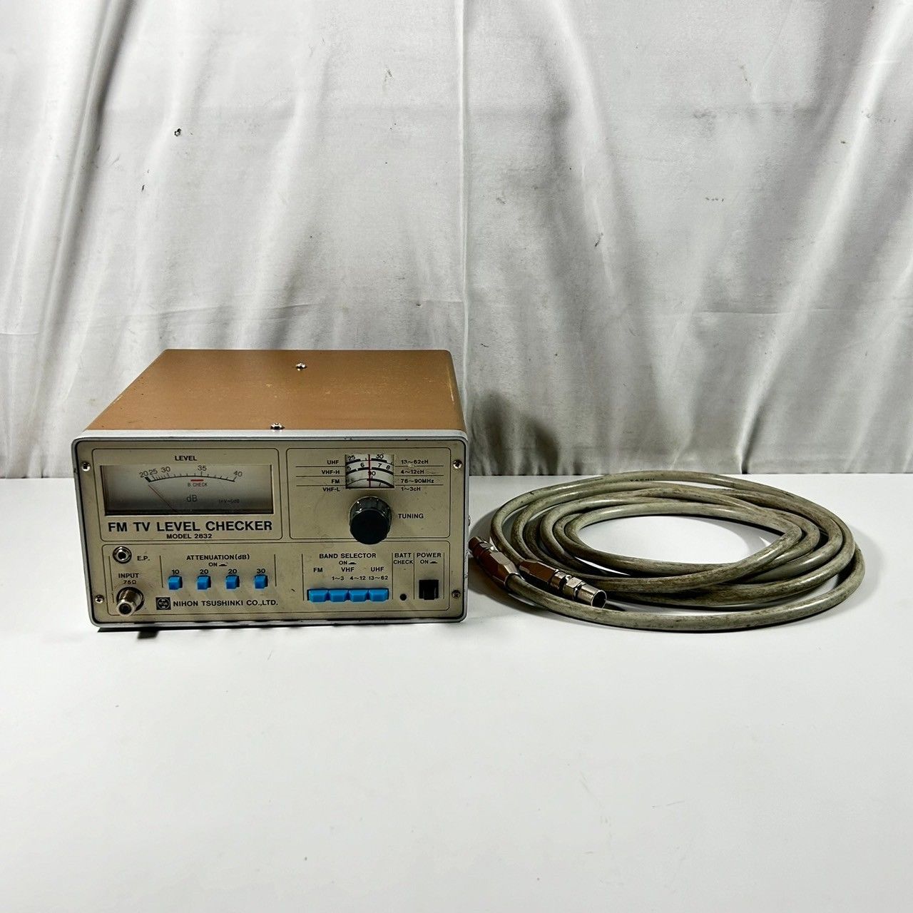 日本通信機/FM TV　レベルチェッカー/MODEL 2832 Yahoo!オークション - 日本通信機器株式会社 電界強度測定器 FM-TV LEV