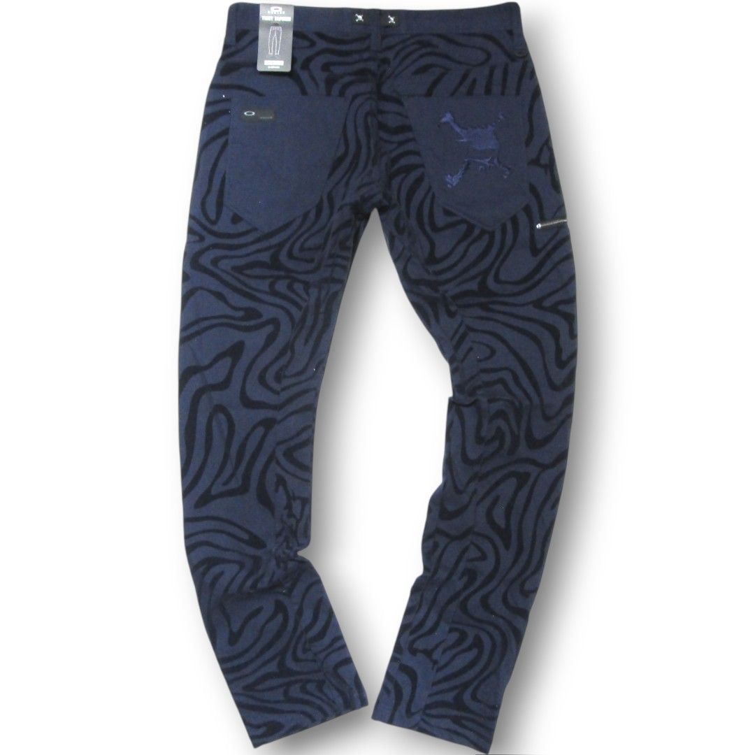 定1.4万 新品 OAKLEY オークリー ストレッチ SKULL Z-3D TAPERED 12.0