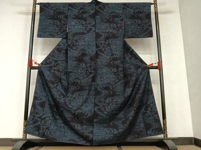 平和屋着物●本場結城紬　重要無形文化財　80亀甲　流水花文　正絹　逸品　AAAT0586zg 平和屋着物○本場結城紬 重要無形文化財 80亀甲 流水花文 正絹 逸品