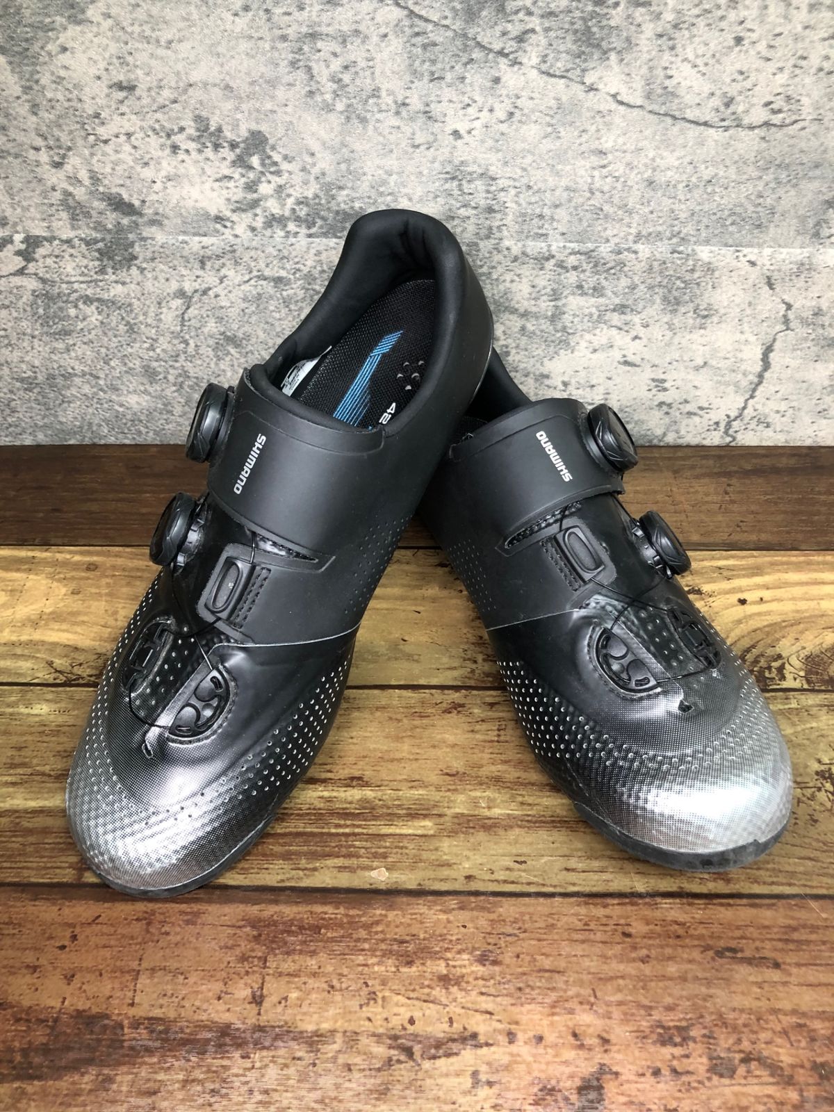 IT924 シマノ SHIMANO RC7 SH-RC702M ビンディングシューズ 黒 シルバー EU42