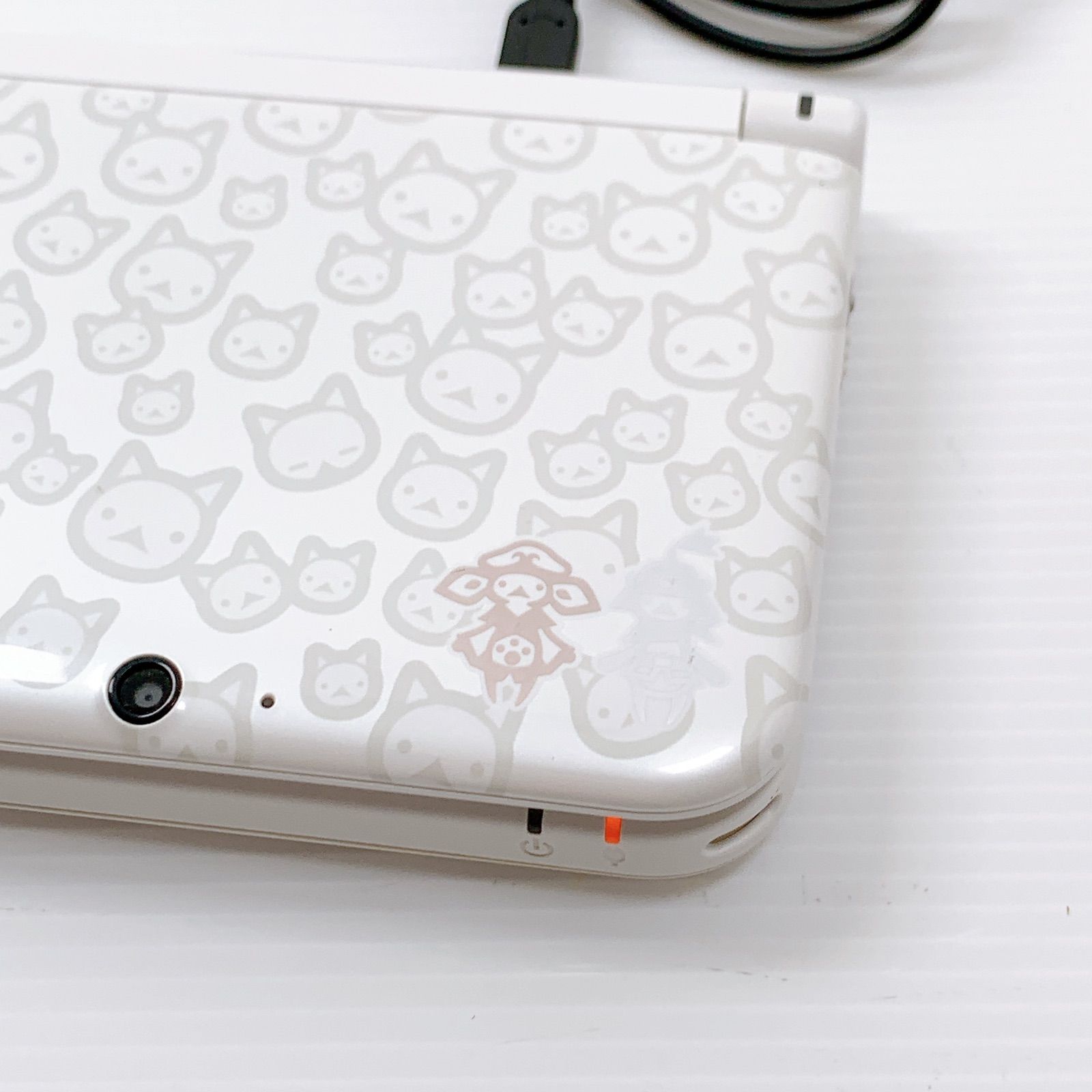 ニンテンドー3DS - ★極美品‼︎ 3DS LL モンスターハンター4 アイルーホワイト 送料込‼︎ ニンテンドー 3DS LL モンスターハンター4 アイルーホワイト