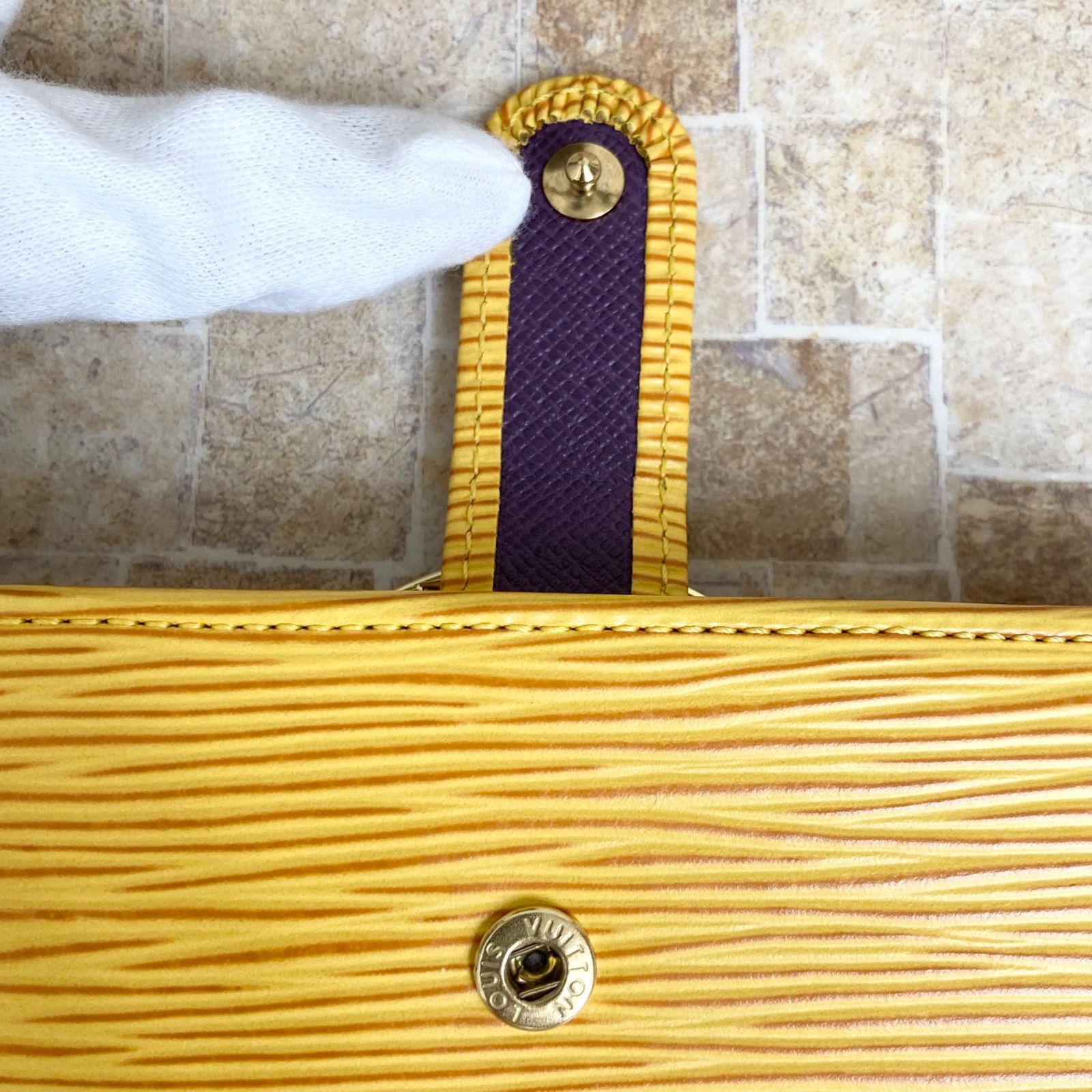 【美品】ルイヴィトン エピ ポルトモネビエ 二つ折 財布 イエロー 黄色 美品！】ルイヴィトン LOUIS VUITTON ポルトモネ ビエ