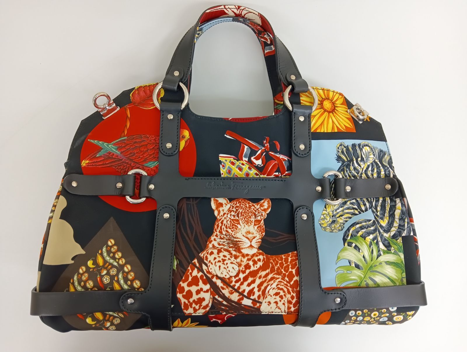 Salvatore Ferragamo サルヴァトーレフェラガモ ナイロン×レザー 2WAY  