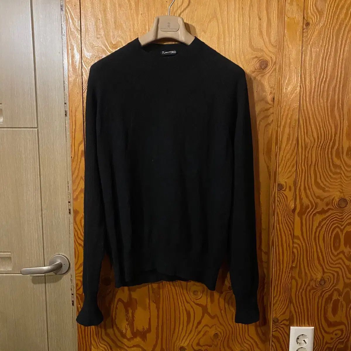TOM FORD(トムフォード) カシミア 100 黒 ニット セーター 出品 - メルカリ