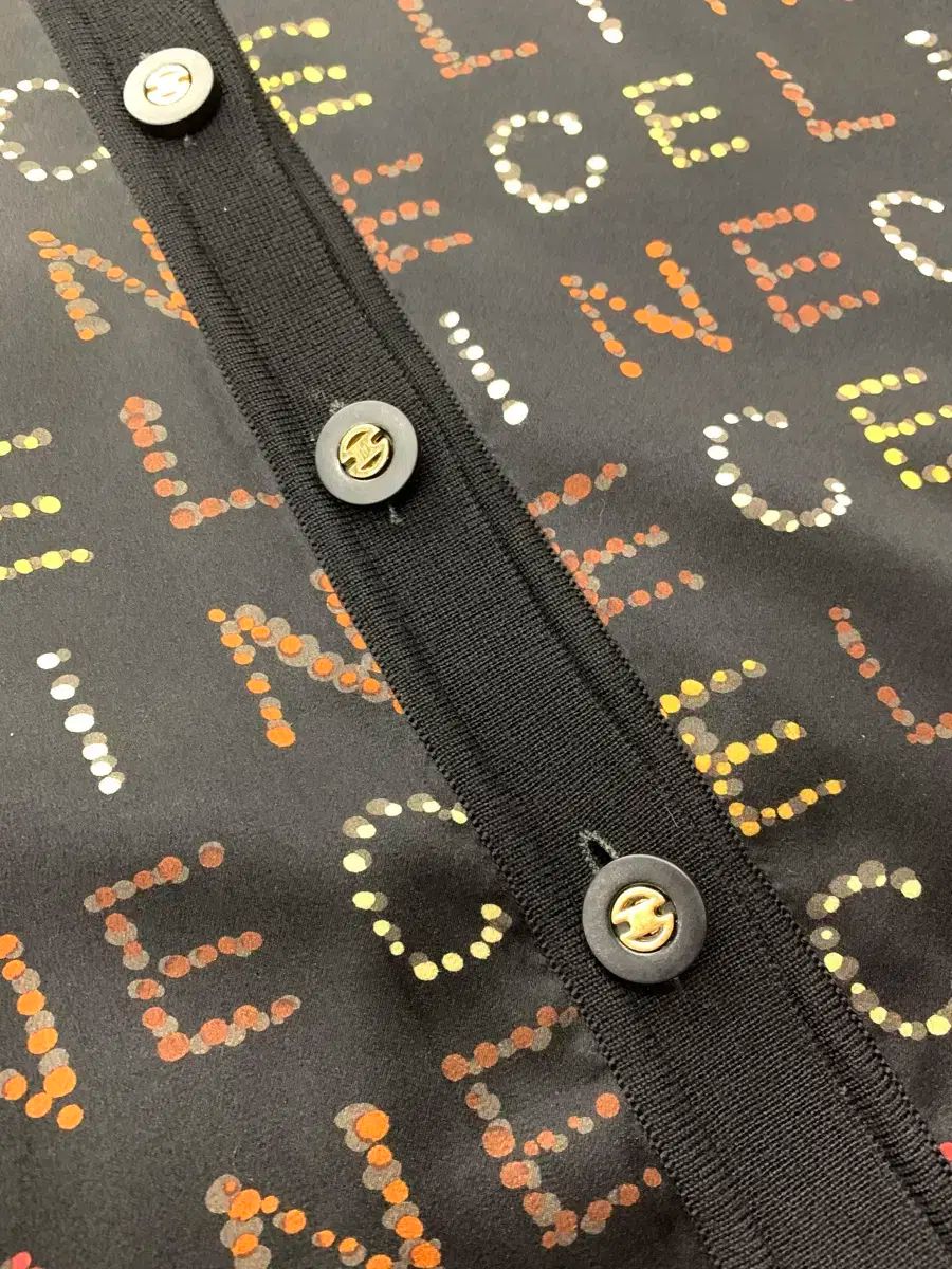 Celine セリーヌ黒 ロゴパターン ゴールド シルク ウール カーディガン Celine Celine(セリーヌ) 黒 ロゴパターン ゴールド シルク