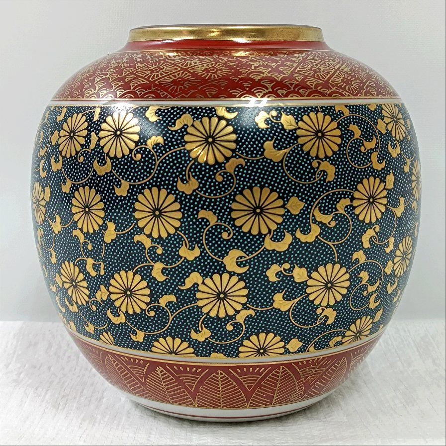 九谷焼 金山作 青粒鉄仙 金彩花瓶 花器 飾り壺 - メルカリ
