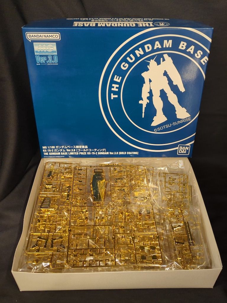 BANDAI SPIRITS MG|1|100|ガンダムベース 機動戦士ガンダム RX-78-2ガンダム Ver.3.0 ゴールドコーティング バンダイナムコ版
