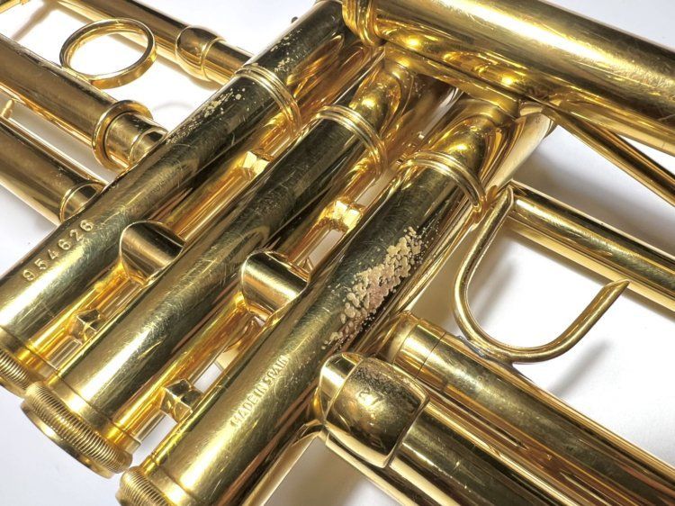 ストンビ B♭トランペット エリートGP替えベル付き【西巣鴨】 - メルカリ