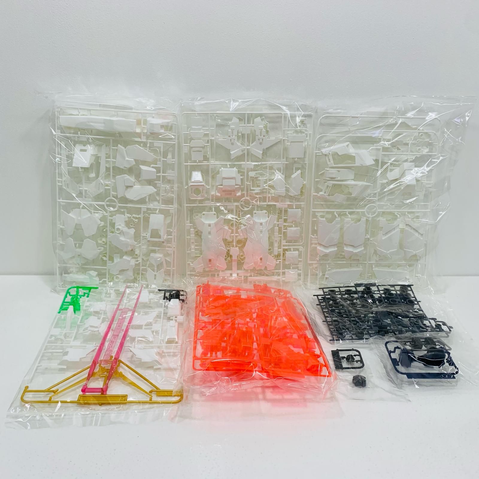 中古 フィギュア 機動戦士ガンダムUC RX-0 ユニコーンガンダム ver.TWC メガサイズモデル 1/48 5066270 【714】 中古 フィギュア 機動戦士ガンダムUC RX-0 ユニコーンガンダム
