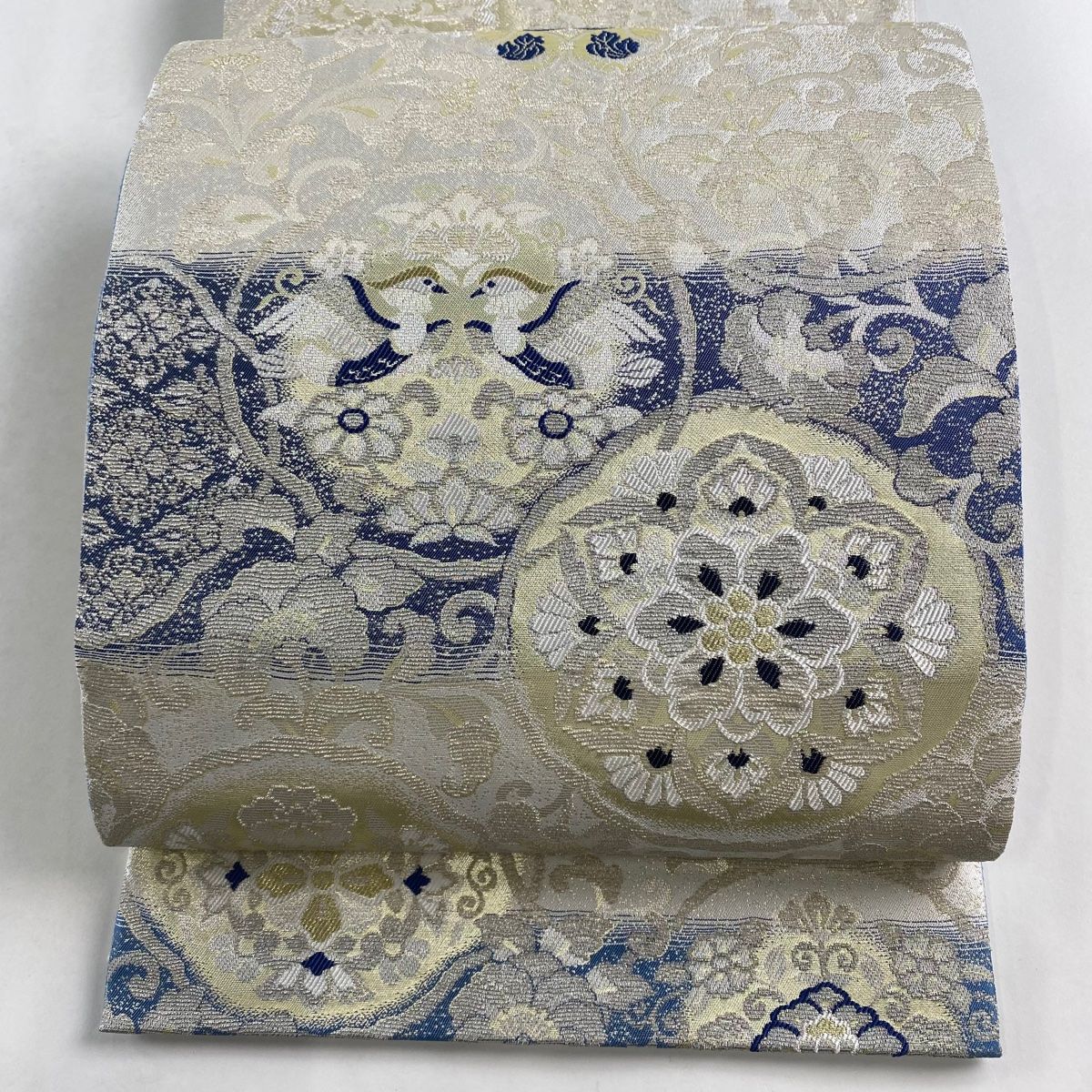 袋帯 美品 名品 阿波藍天然染 華文 向かい鳥 金銀糸 箔 灰白 全通 正絹 