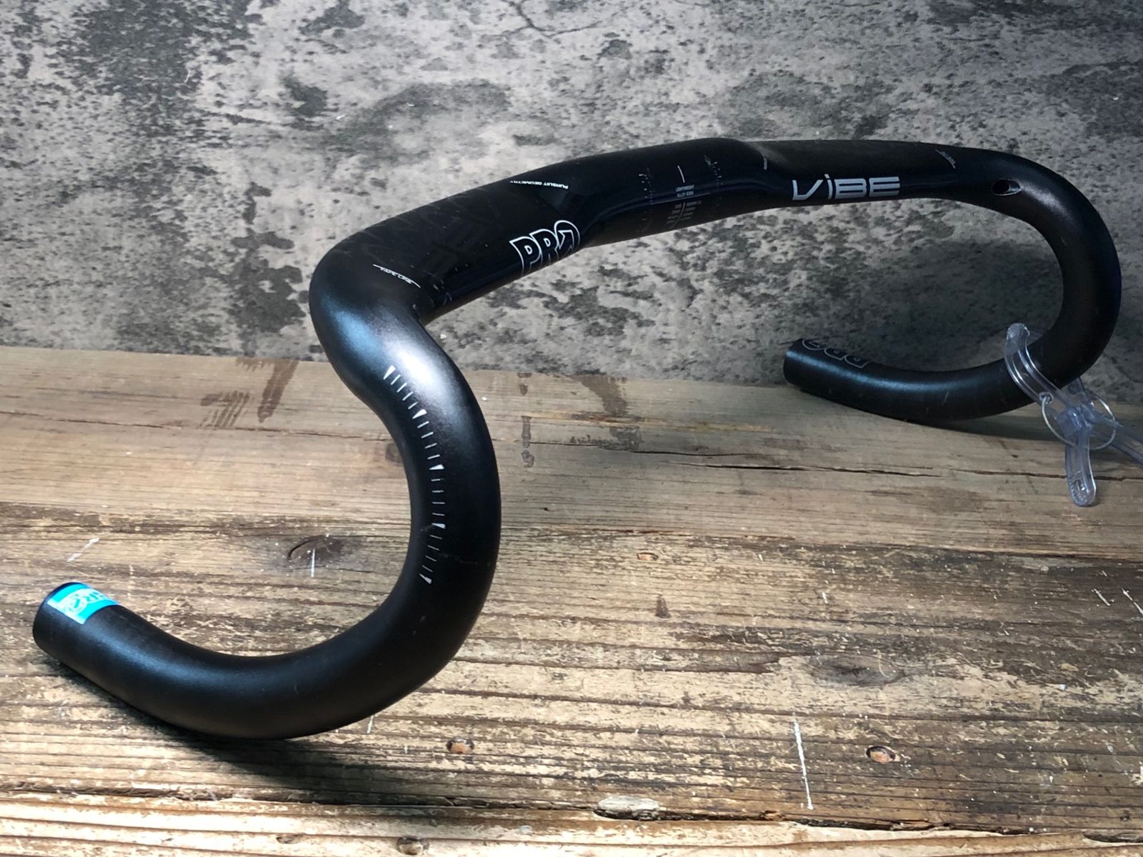 IY860 シマノ SHIMANO プロ PRO エアロパシュート アルミ ドロップハンドル 黒 エンドC-C420mm