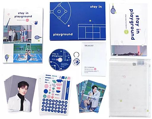 男性写真集　<<韓流>> 付録付）STRAY KIDS 2nd PHOTOBOOK stay in playground （韓国版） STRAY KIDS STAY IN PLAYGROUND 2ND PHOTOBOOK - Kpop USA