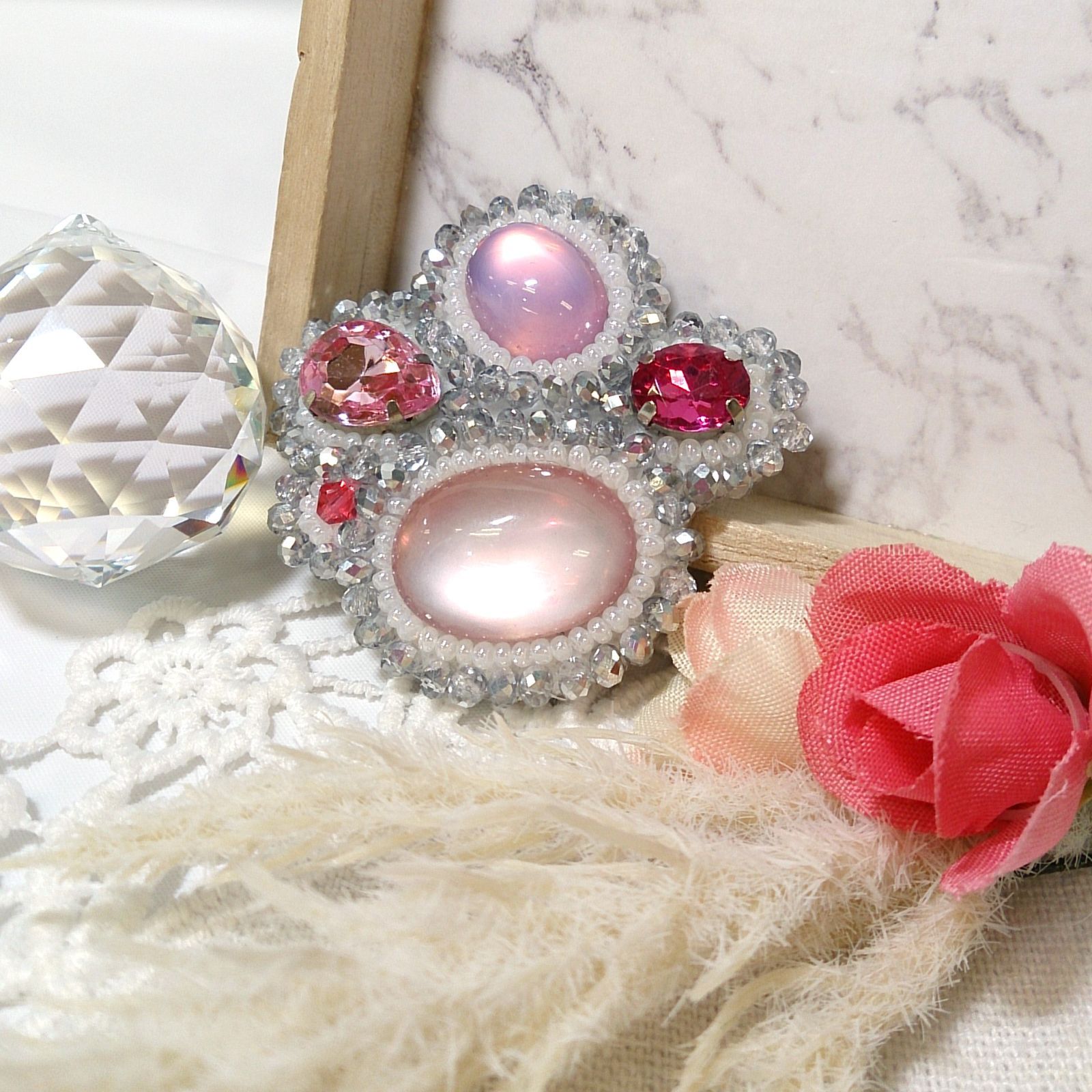 【no.1212】グリーン　シルバー　ビーズ刺繍　ハンドメイドアクセサリー no.1212】グリーンシルバービーズ刺繍ハンドメイドアクセサリー