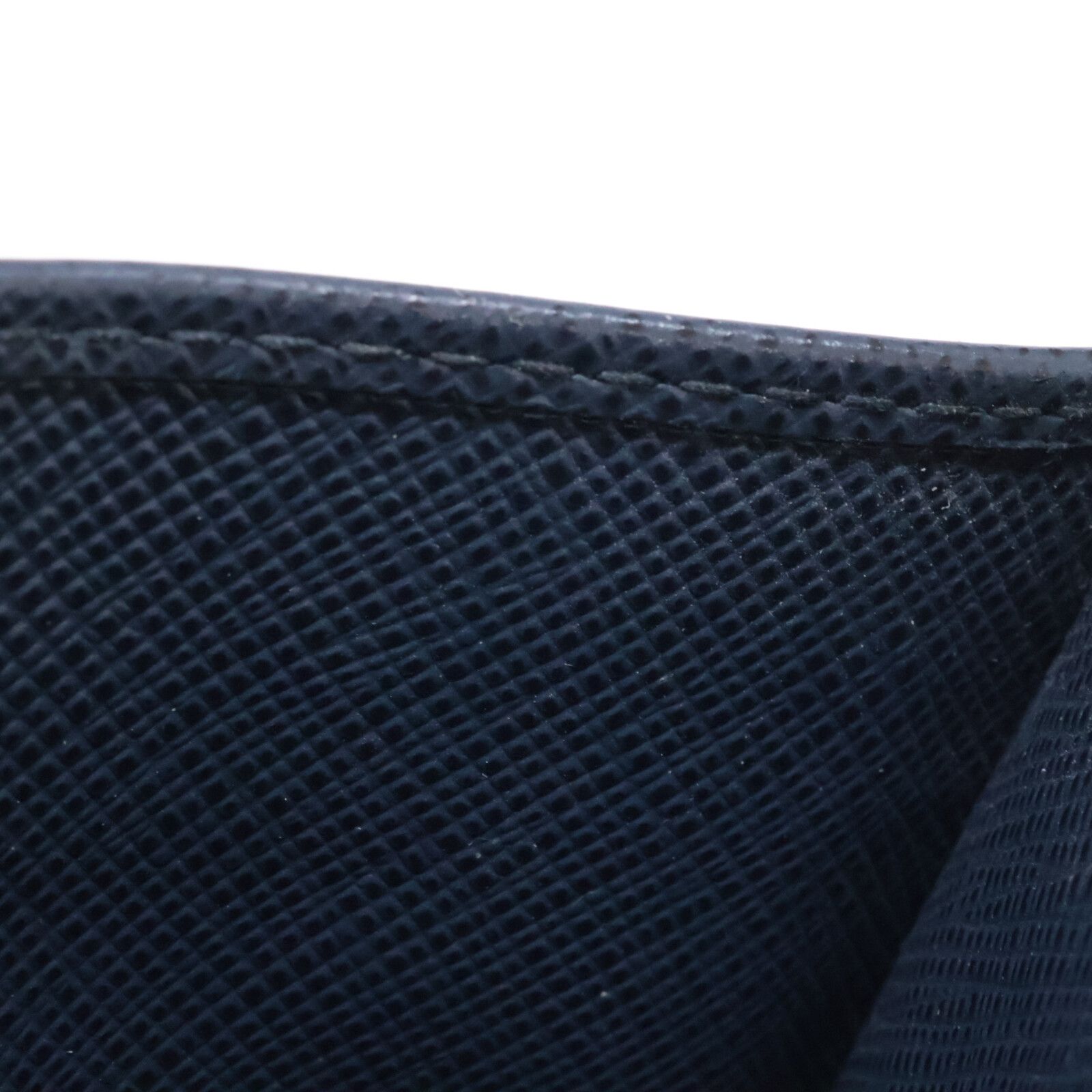 プラダ サフィアーノ