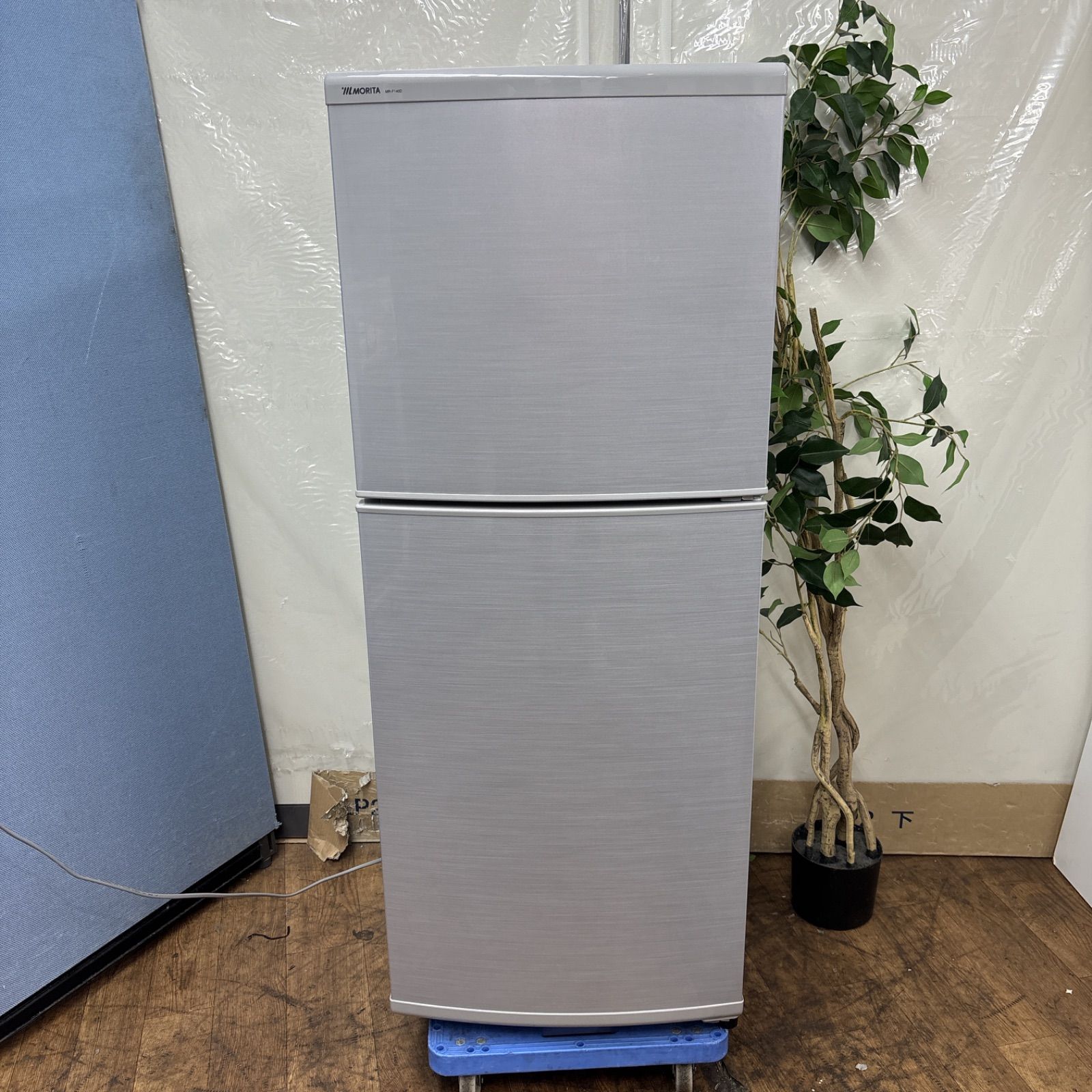 I349 ? 名古屋市近郊配送設置無料 お買い得品♪ MORITA 冷蔵庫 140L 動作 済 クリーニング済