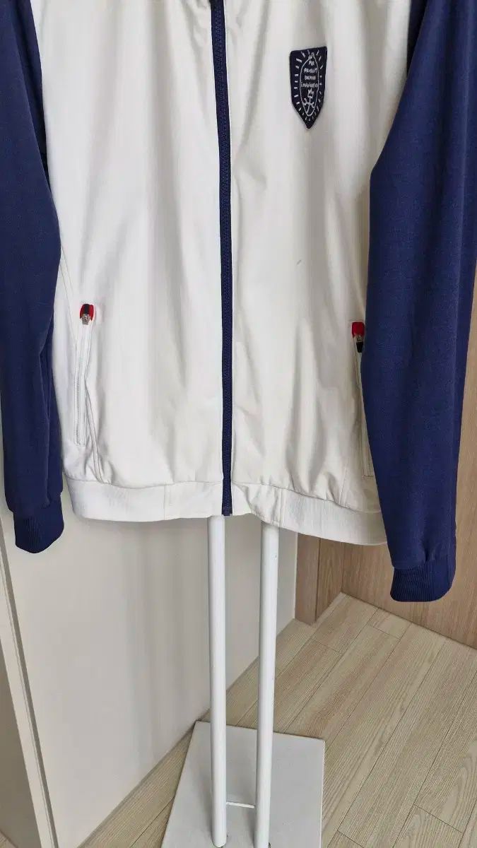 CASTELBAJAC カステルバジャック