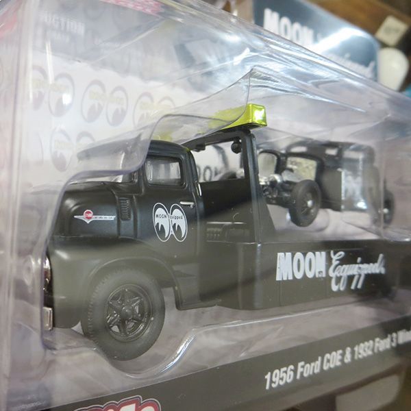 M2 MACHINES 1 64 MOON EQUIPPED 1956 Ford COE - 1932 Ford 3 Window Coupe ムーンアイズ ミニカー WWW_NOITHATQUANGTHANH_NET