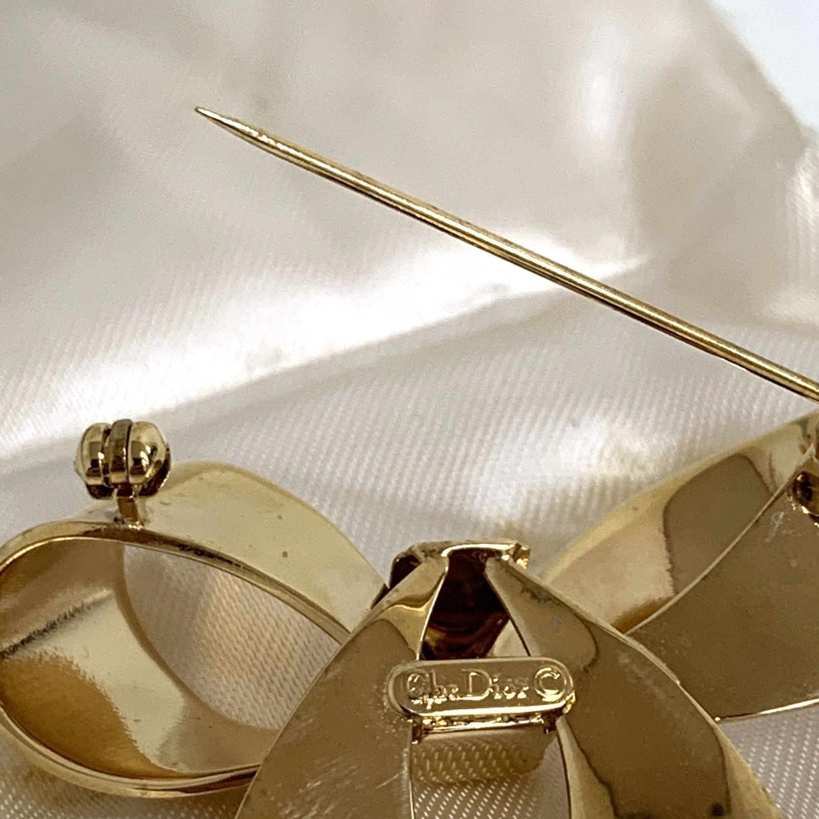 中古品】Christian Dior クリスチャンディオール リボン ブローチ GT