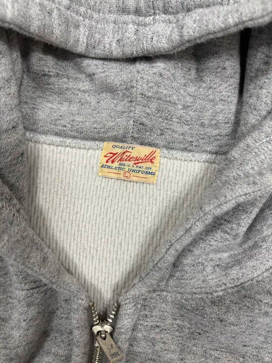 ファイツビル フード ジップアップ