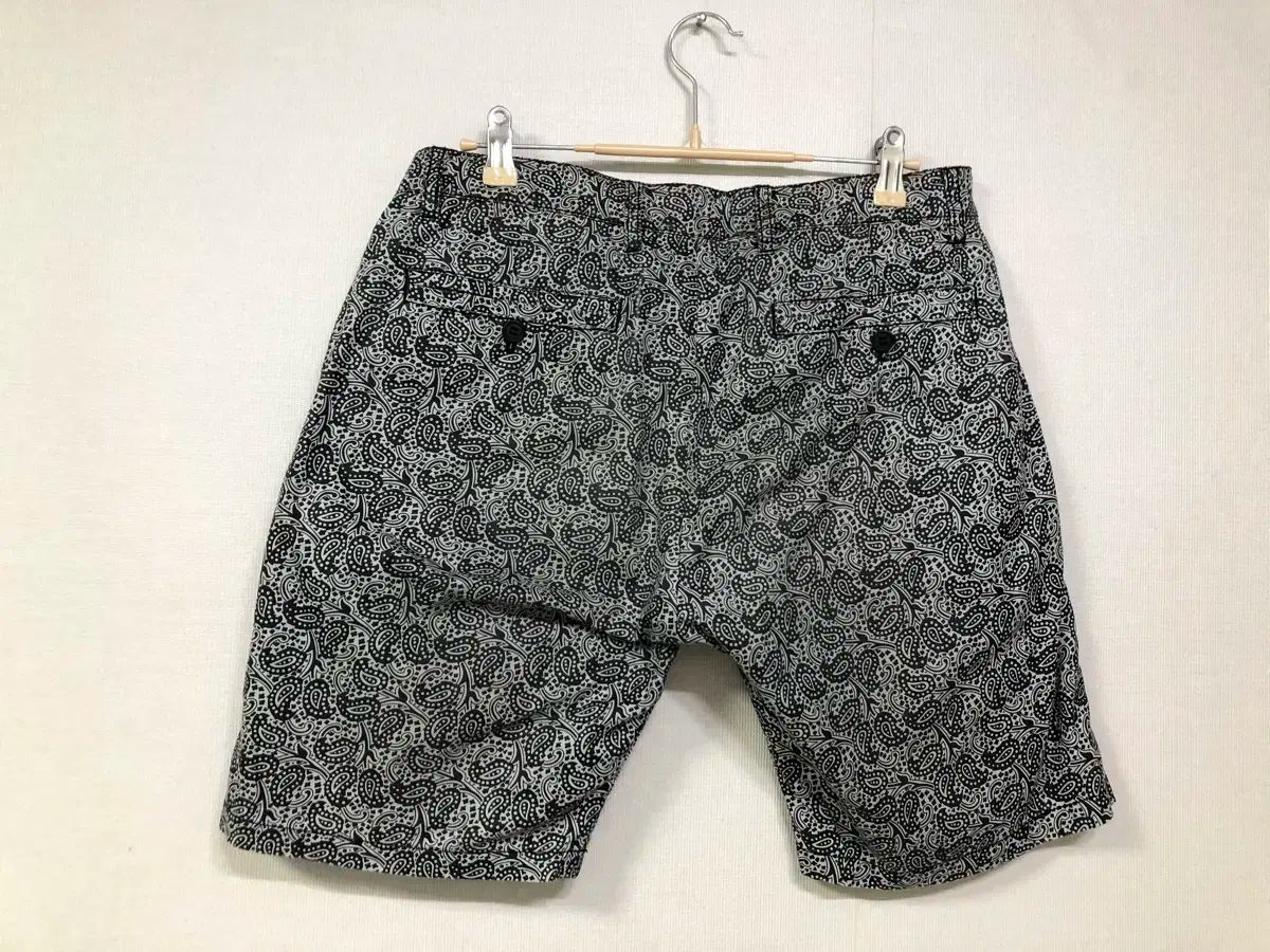 STUSSY ステューシー ジャパン ペイズリー バンダナ コットン ハーフパンツ 32 _ 黒 グレー