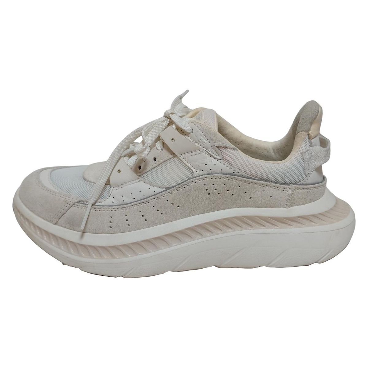 新品試着のみ【UGG】アイボリースニーカー UGG(アグ) スニーカー 25 ユニセックス CA805 V2 1127110 白