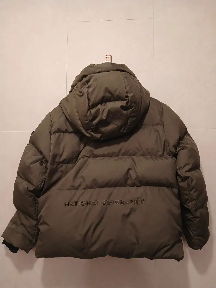 人気アイテムお得に購入！ National Geographic ナショナルジオグラフィック キッズ 正規品 ダウン ブルゾン 120 6 7 サイズ