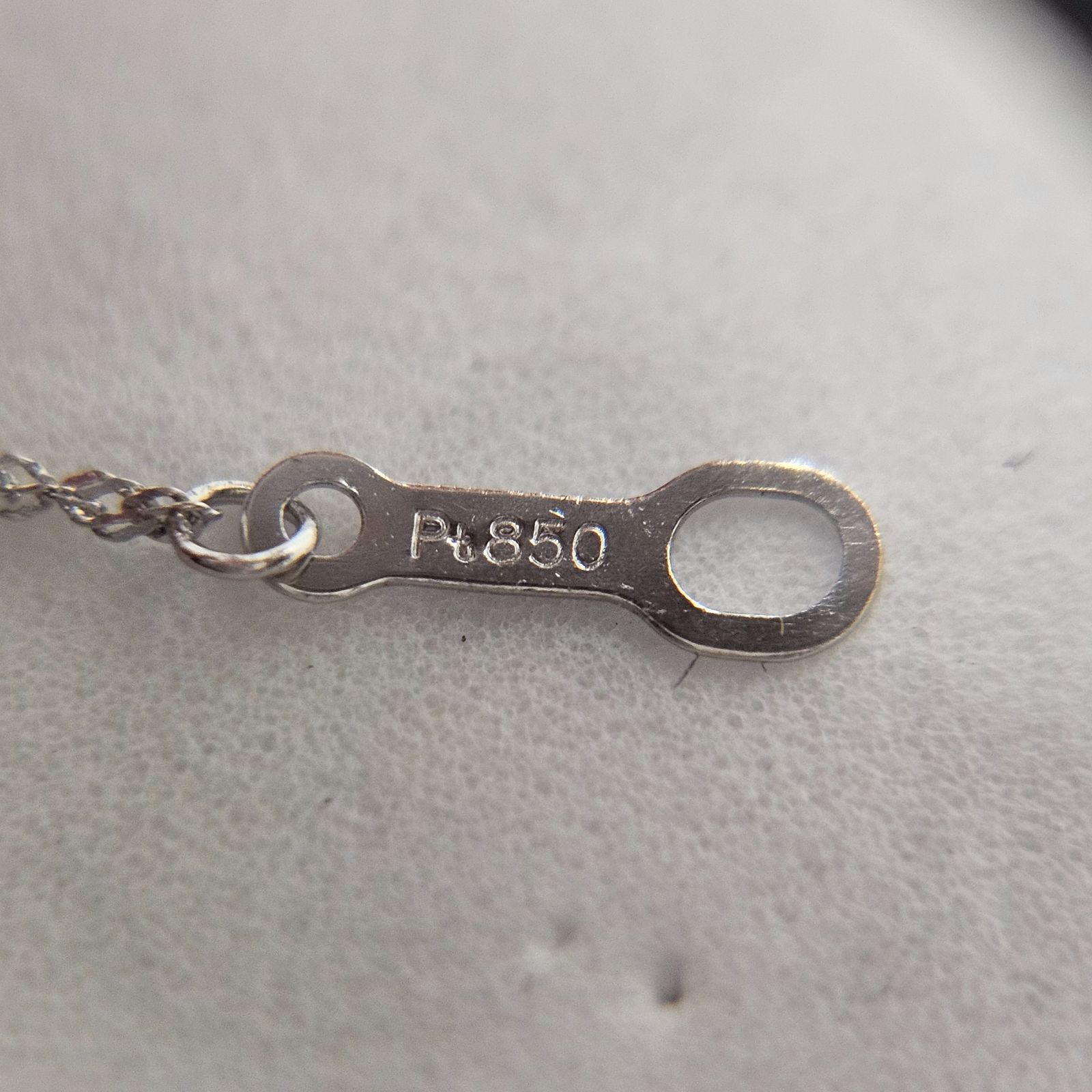 ✨【美品】プラチナ900/ 850天然ダイヤモンド0.55ct 輝くネックレス✨