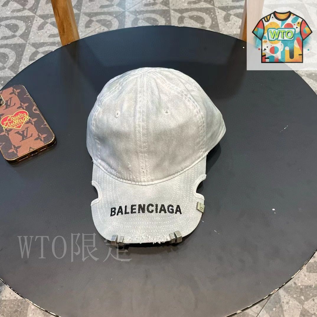 今日特価】Balenciagaベースボールキャップ - メルカリ