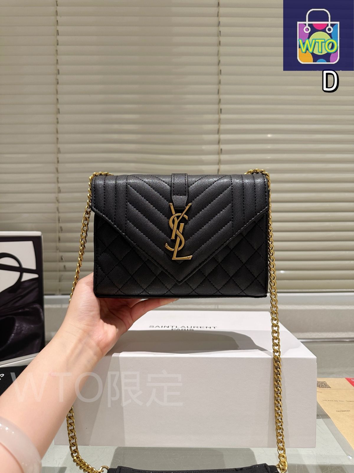 今日 YSL イーエスエル エンベロープシリーズ シンプルなエンベロープ型と金属チェーンデザイン