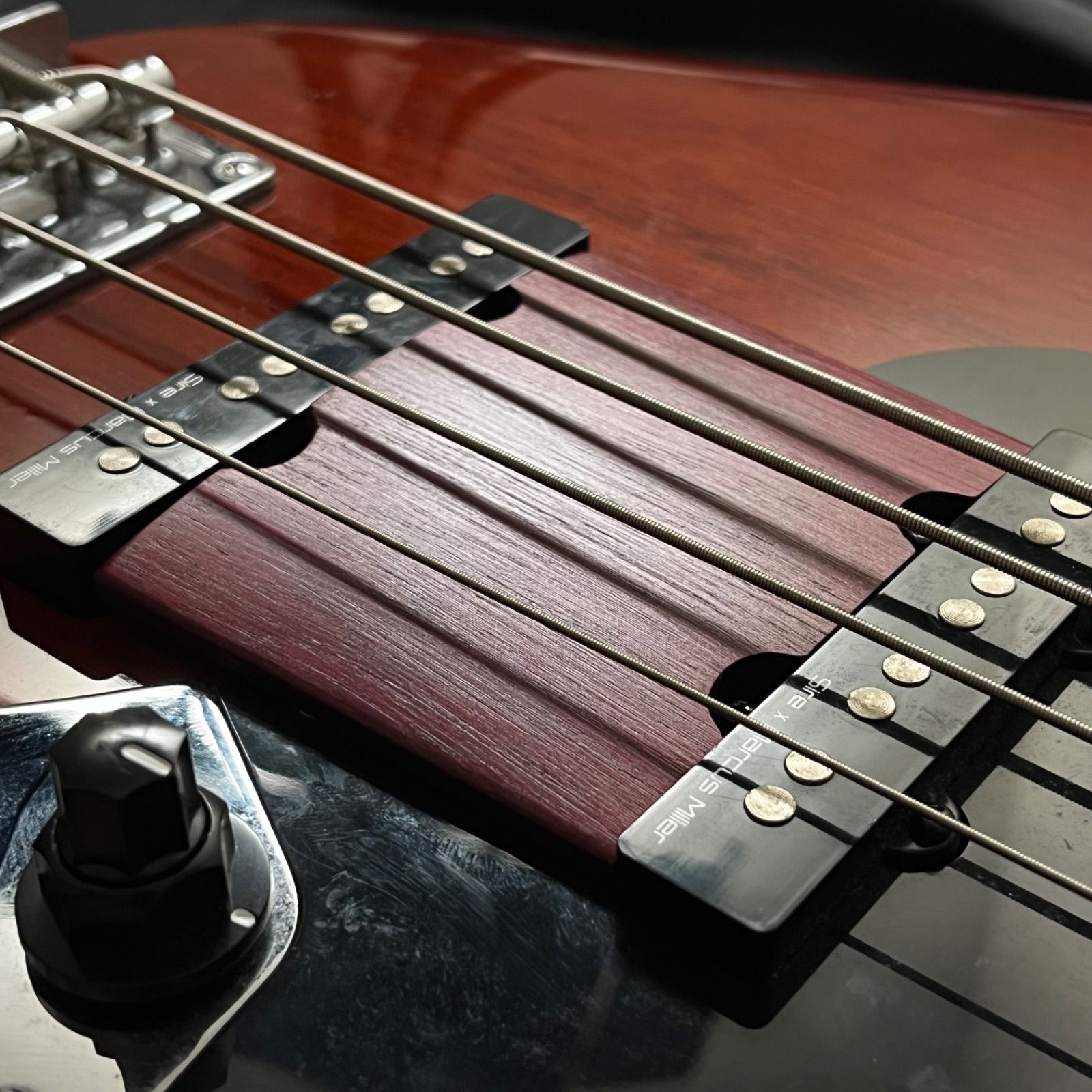 | Fender系