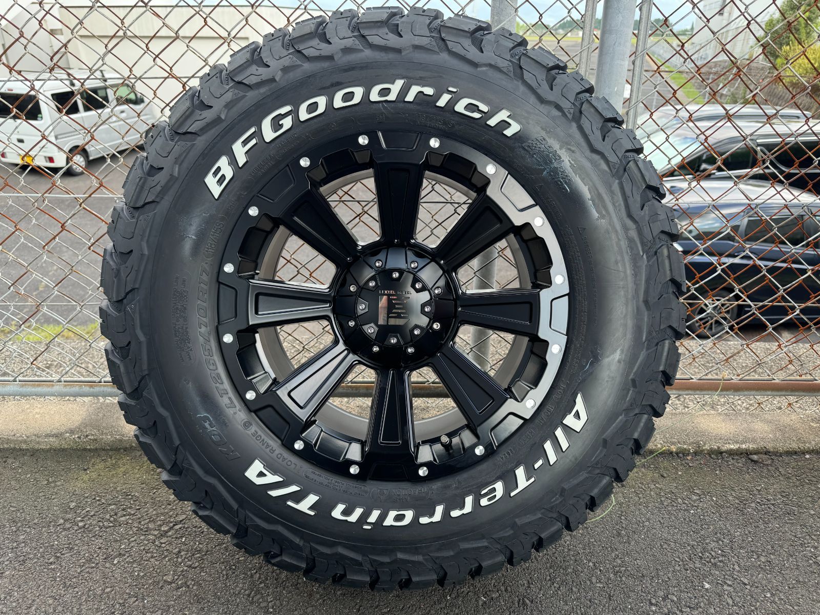 ランクル300 17インチ タイヤホイールセット BFグッドリッチ