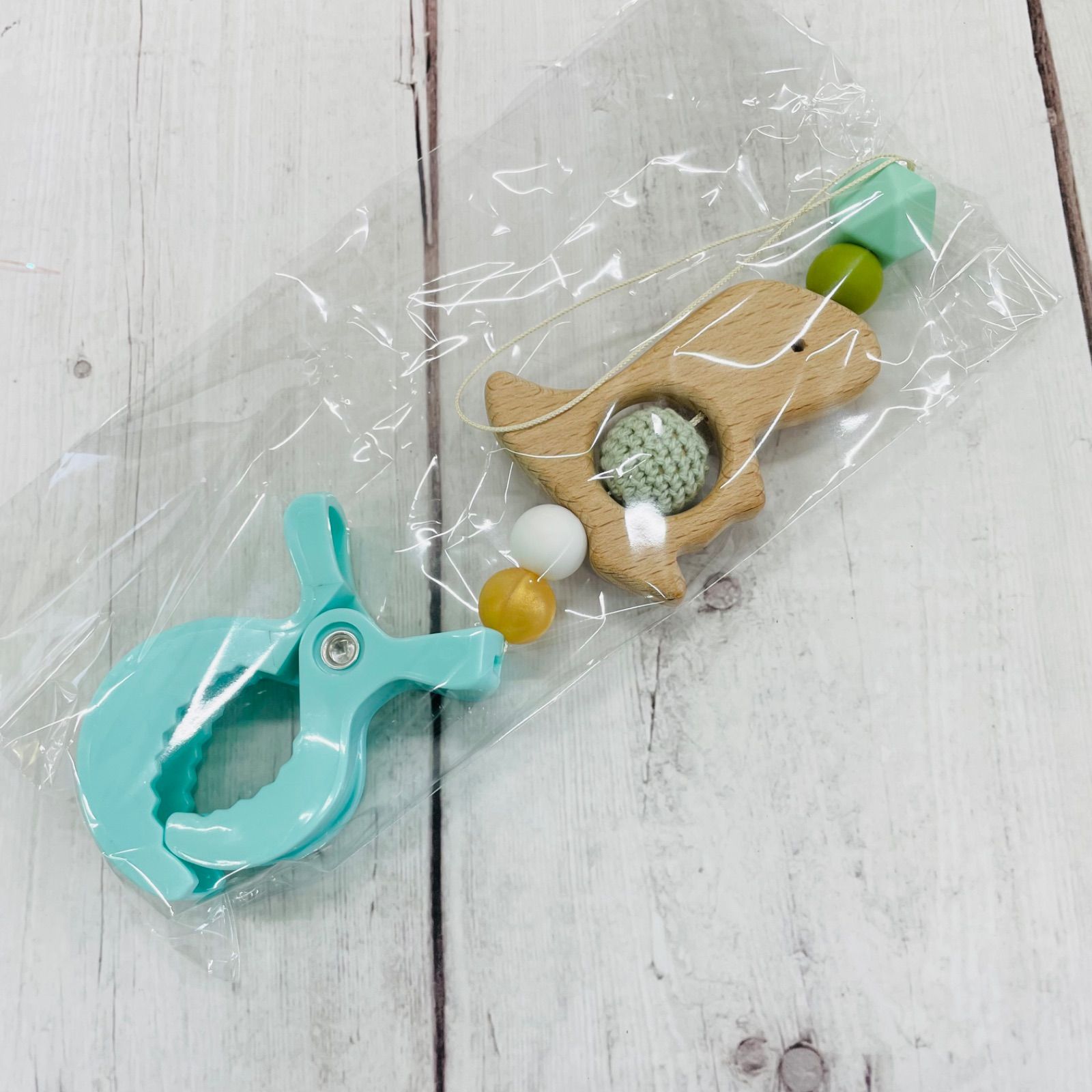 シューズクリップ　恐竜　ラッピング済み