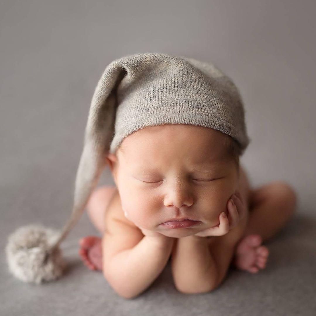  白 ファー付き三角帽子 ニューボーンフォト撮影衣装 ボンネット ベビー ポンポン その他 行事 記念品