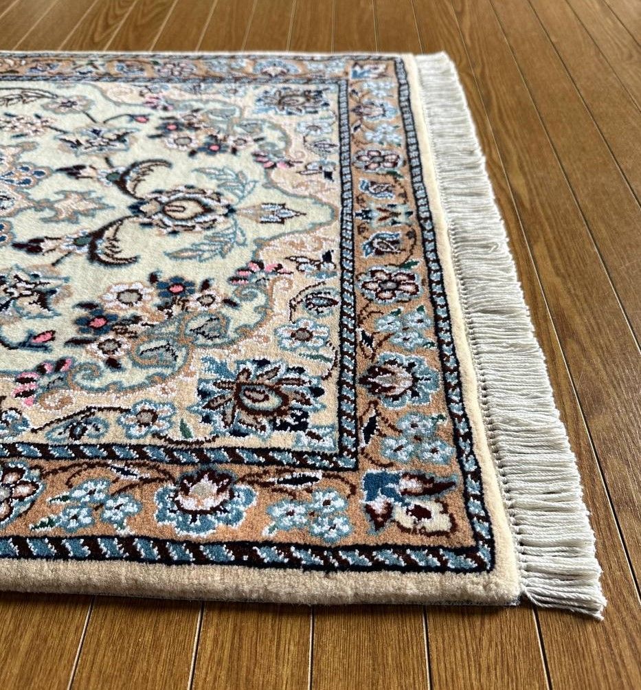 ペルシャ絨毯 イラン製 ナイン産 （88×58】イラン直輸入☆ナイン
